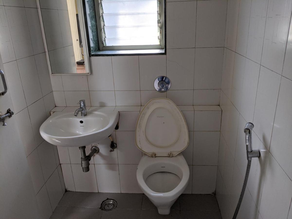 Suryavilla Hotel Poona Buitenkant foto