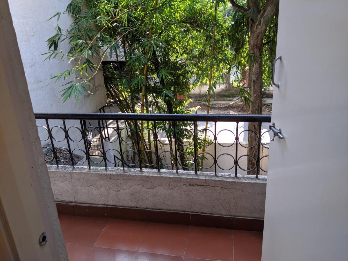 Suryavilla Hotel Poona Buitenkant foto