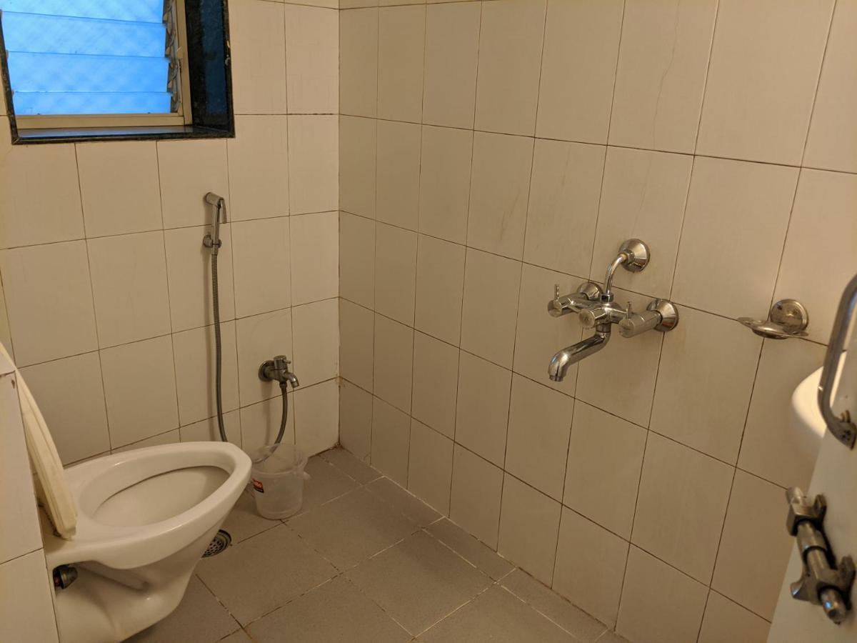 Suryavilla Hotel Poona Buitenkant foto