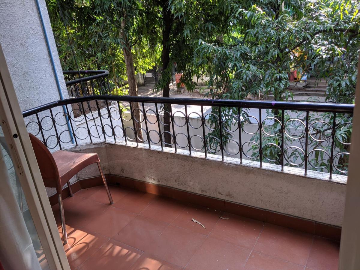 Suryavilla Hotel Poona Buitenkant foto
